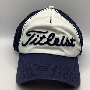 Titleist Golf Hat Men’s Adjustable One Size Fits Most Light Cream Blue